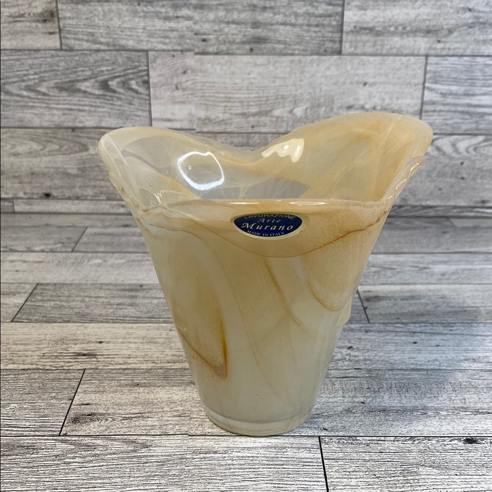 Vintage Lavorazione Arte Murano Amber Swirl Handblown Vase